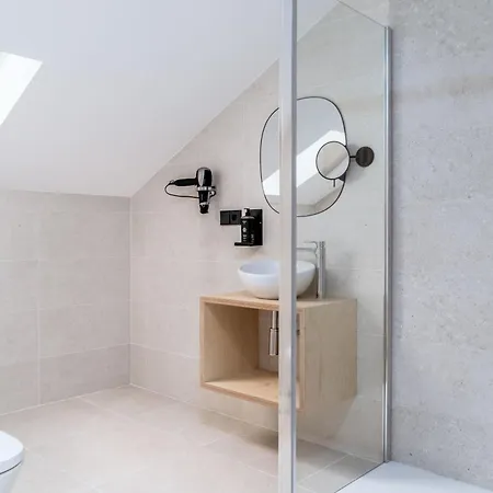 Limehome * Santiago de Compostela