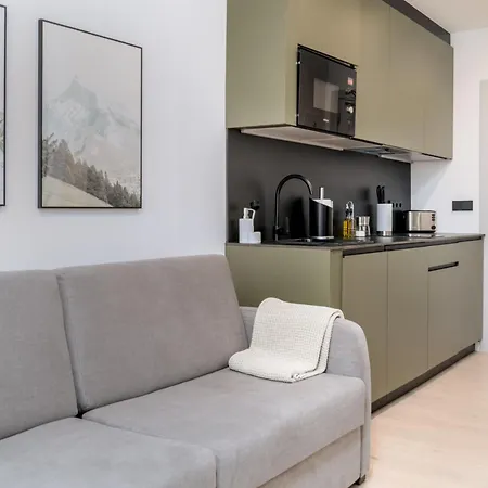 Limehome Apartment *