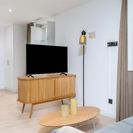 アパートホテル Limehome Rua De Gomez Ulla 3*