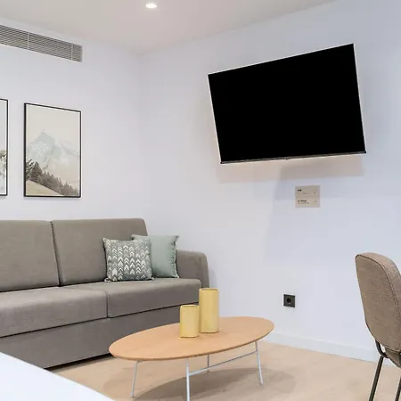 Limehome Rua De Gomez Ulla 3*