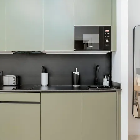 アパートホテル Limehome Rua De Gomez Ulla 3*