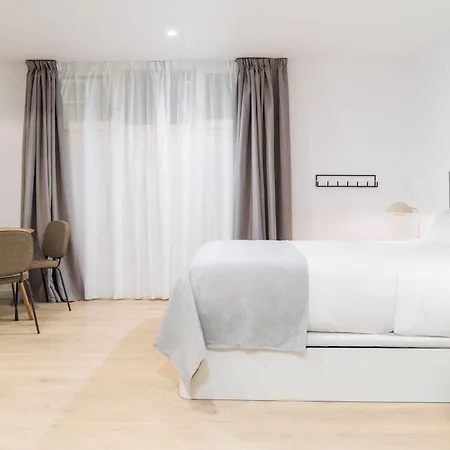 Limehome Rua De Gomez Ulla アパートホテル 3*